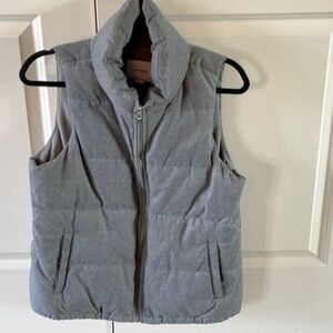 Gray old navy vest EUC
